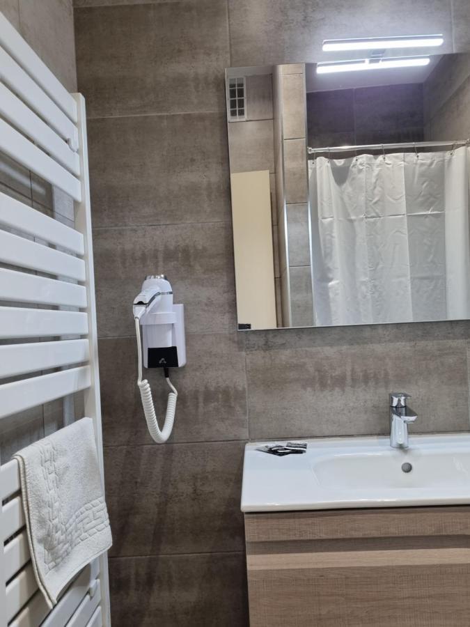 Hotel Ambeille Vue Mer Collioure Bagian luar foto